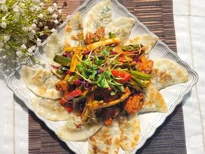 납작비빔만두