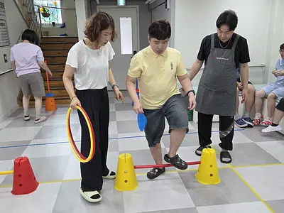 함께 뛰고 웃으며 즐거운 8월, 반갑다 내일아